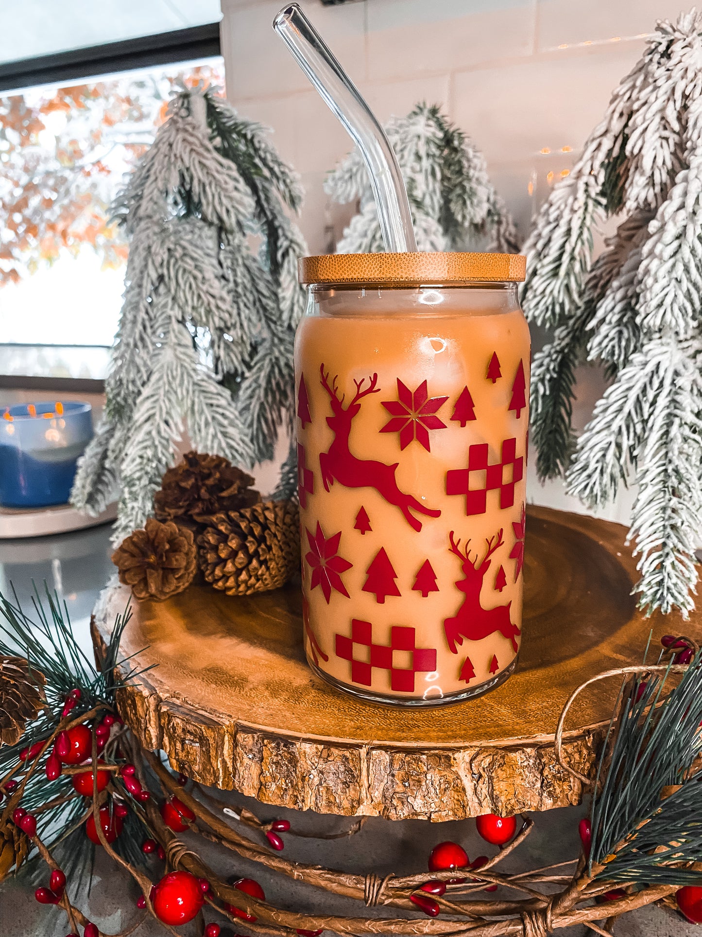 16oz. Reindeer Sweater Pattern Can Glass